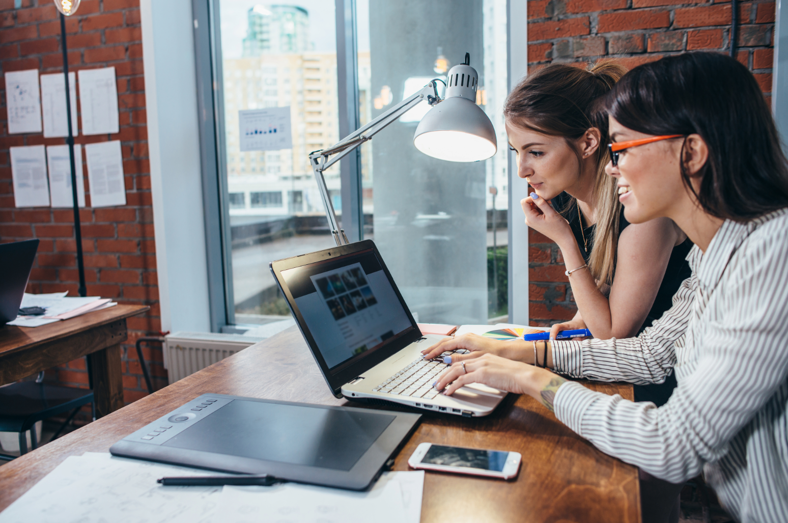 How to Turn Website Visitors into Paying Customers